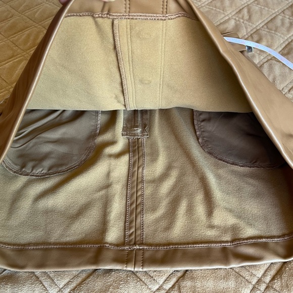 Abercrombie & Fitch Vegan leather belted skirt NWT size S - Picture 12 of 14